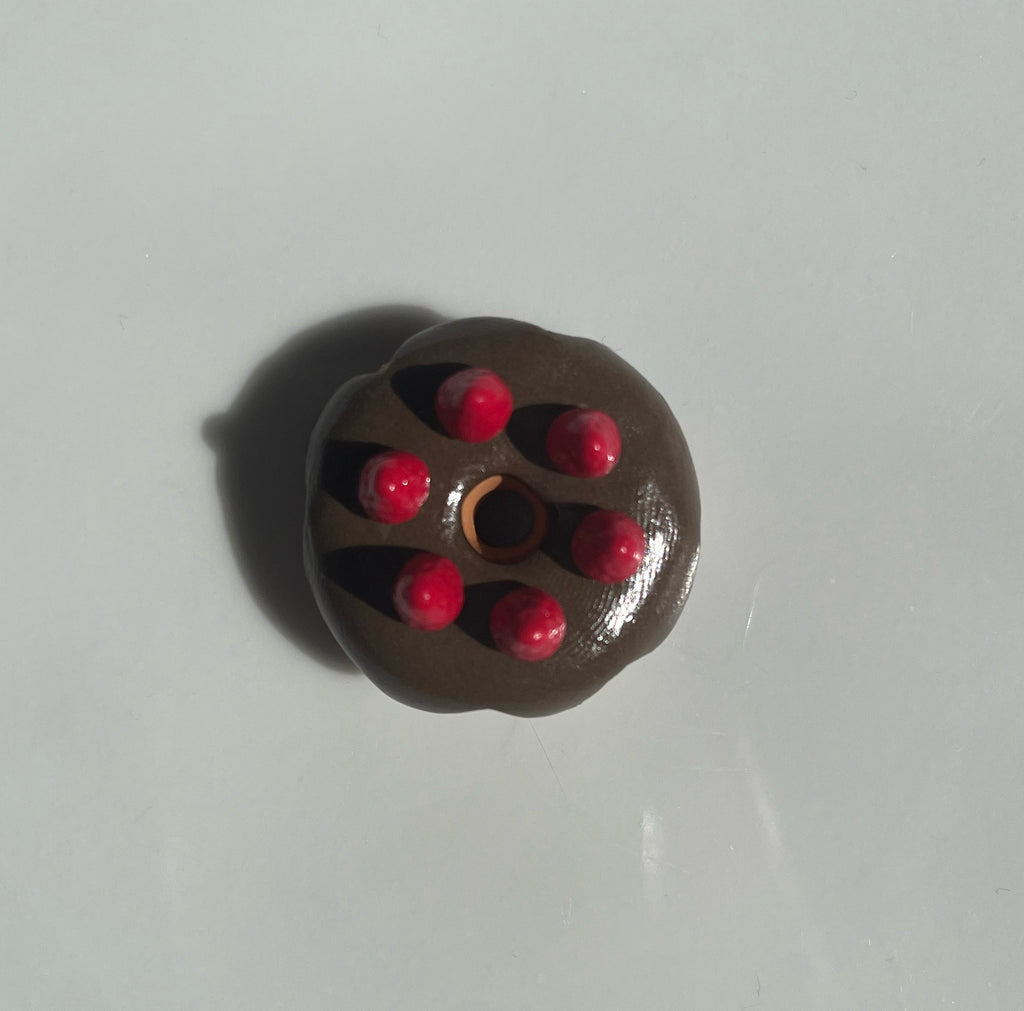 Aimant donut chocolat fraise